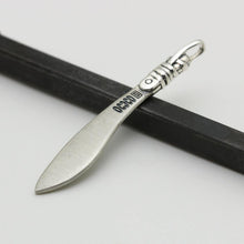 画像をギャラリービューアに読み込む, Machete Pendant - OCHO88